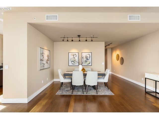 1930 S RIVER Dr 1003, Portland, OR 97201