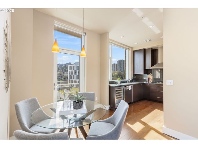 1930 S RIVER Dr 1003, Portland, OR 97201