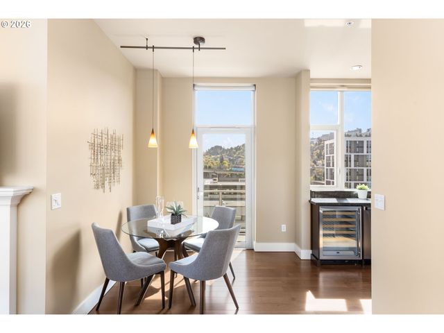 1930 S RIVER Dr 1003, Portland, OR 97201