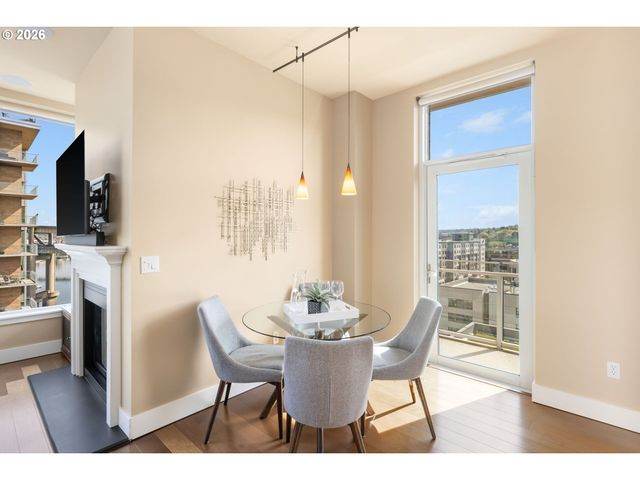 1930 S RIVER Dr 1003, Portland, OR 97201