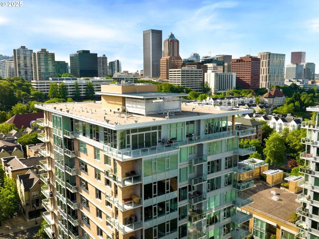 1930 S RIVER Dr 1003, Portland, OR 97201