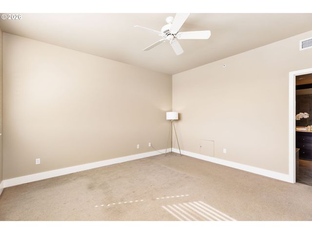 1930 S RIVER Dr 1003, Portland, OR 97201