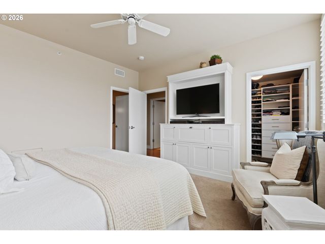 1930 S RIVER Dr 1003, Portland, OR 97201