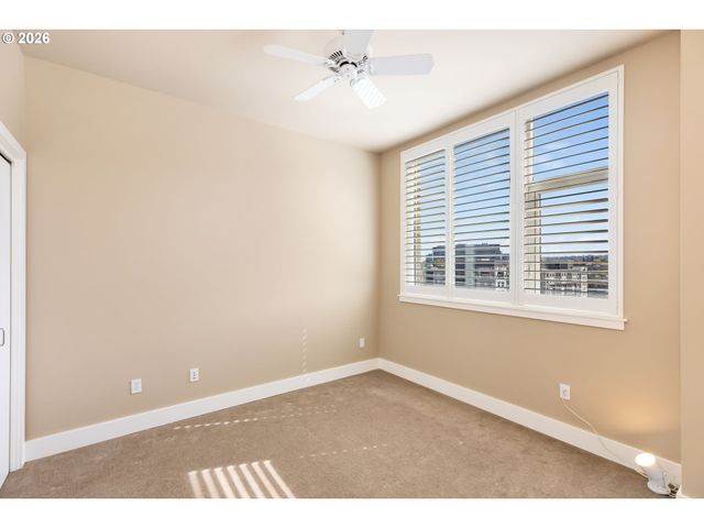 1930 S RIVER Dr 1003, Portland, OR 97201