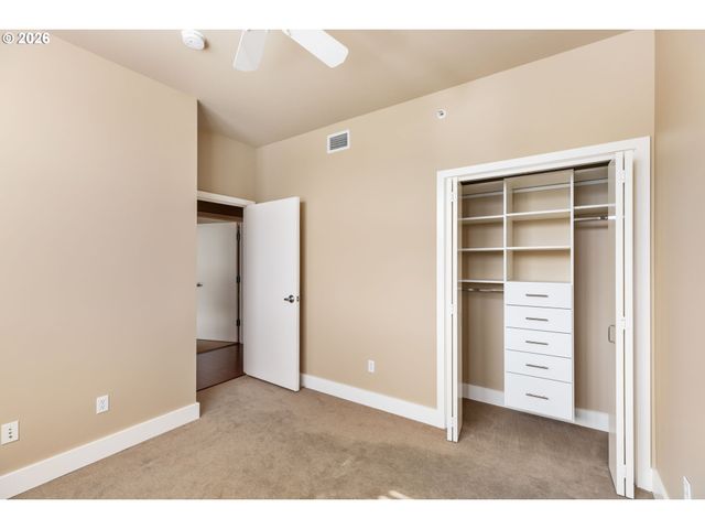 1930 S RIVER Dr 1003, Portland, OR 97201