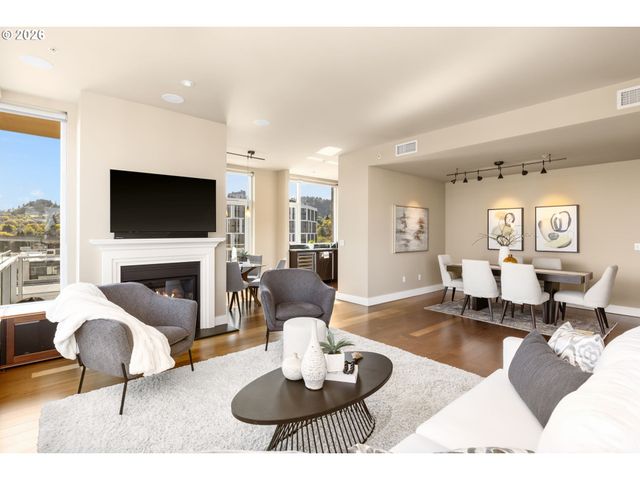 1930 S RIVER Dr 1003, Portland, OR 97201