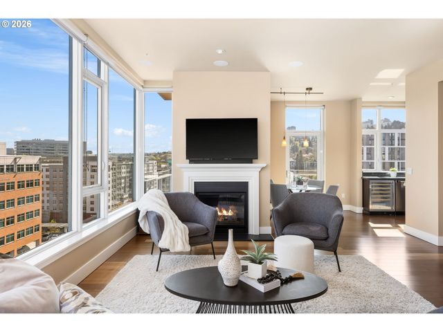 1930 S RIVER Dr 1003, Portland, OR 97201