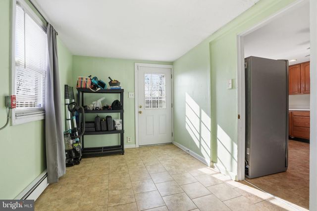 625 HILLCREST AVE, Morrisville, PA 19067