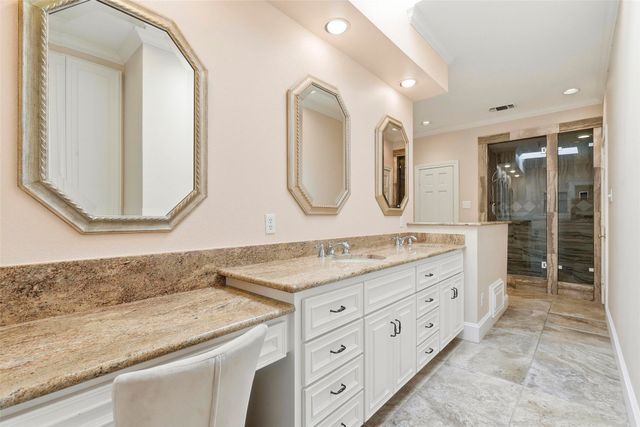 5949 River Bend Drive, Benbrook, TX 76132