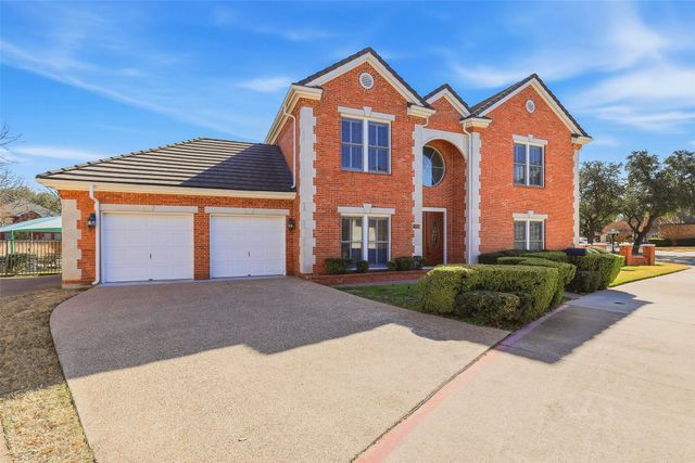 5949 River Bend Drive, Benbrook, TX 76132