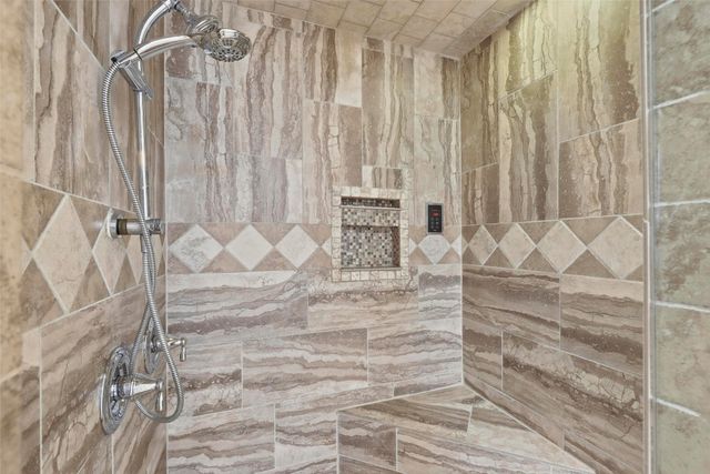 5949 River Bend Drive, Benbrook, TX 76132