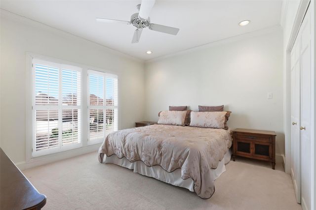 5949 River Bend Drive, Benbrook, TX 76132