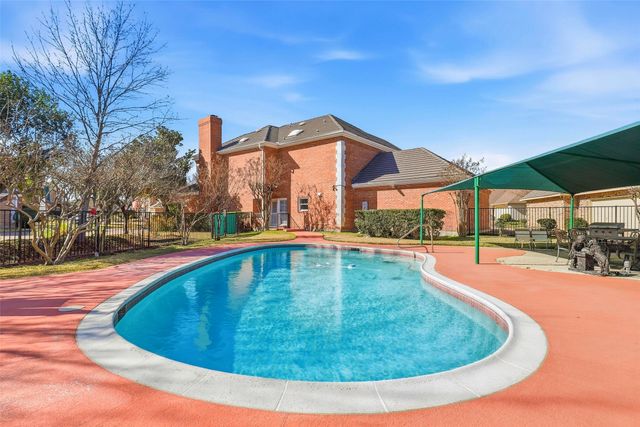 5949 River Bend Drive, Benbrook, TX 76132