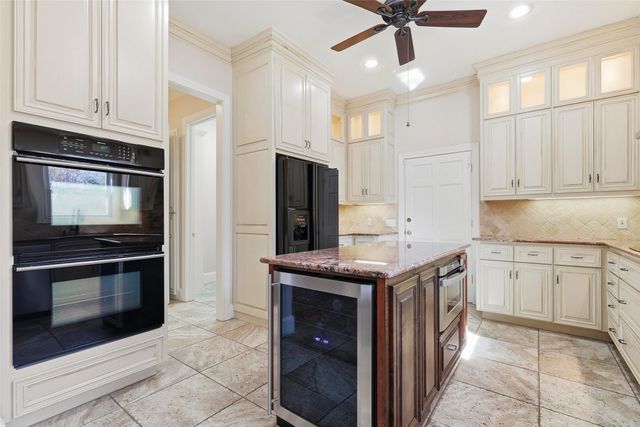 5949 River Bend Drive, Benbrook, TX 76132