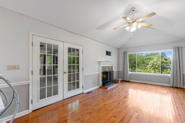 1824 Jackson Point Road, Sewanee, TN 37375