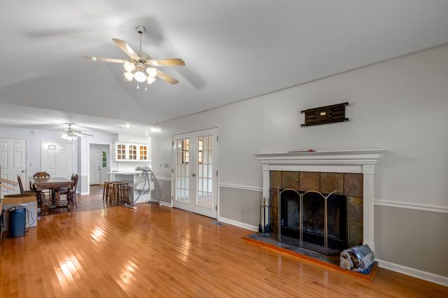 1824 Jackson Point Road, Sewanee, TN 37375