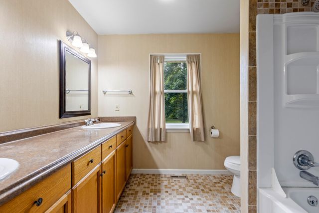 1824 Jackson Point Road, Sewanee, TN 37375