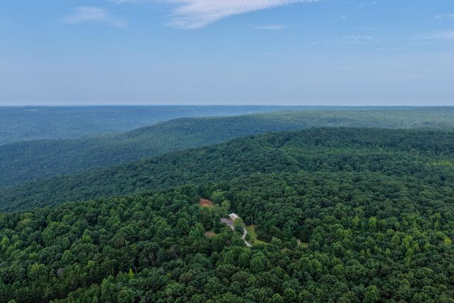 1824 Jackson Point Road, Sewanee, TN 37375