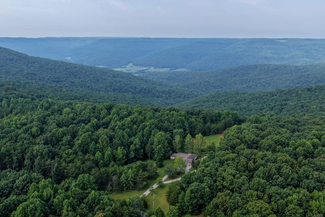 1824 Jackson Point Road, Sewanee, TN 37375