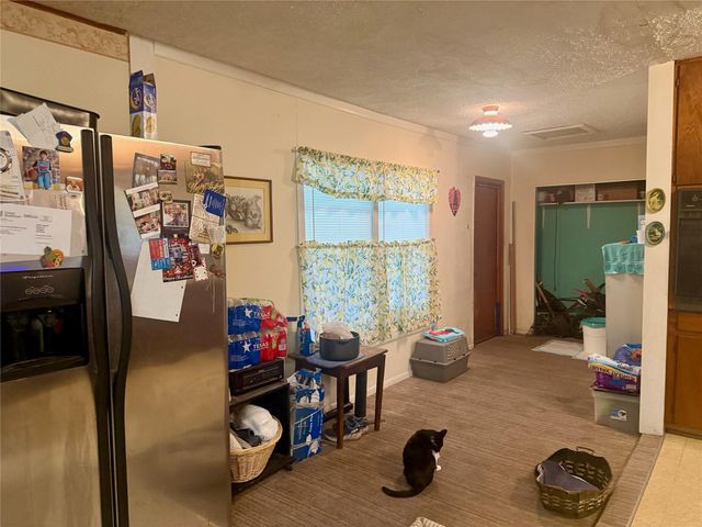 106 San Jacinto ST, Lockhart, TX 78644