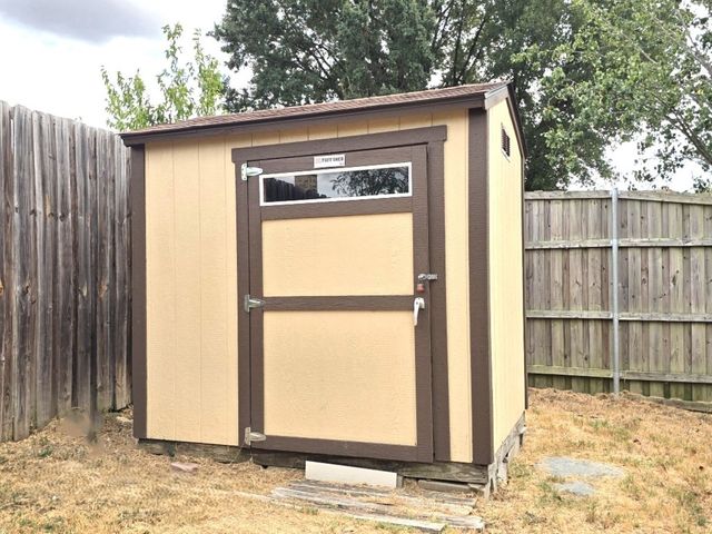 1406 Chancellor Drive, Kaufman, TX 75142