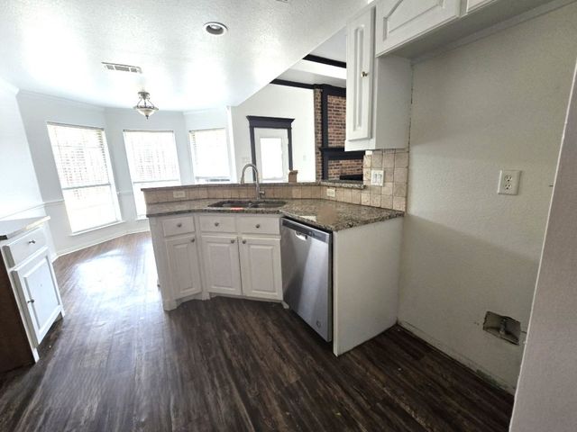 1406 Chancellor Drive, Kaufman, TX 75142