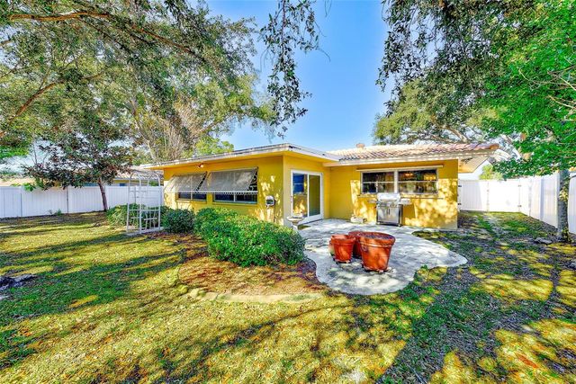 14690 S IMPERIAL POINT DRIVE S, Largo, FL 33774