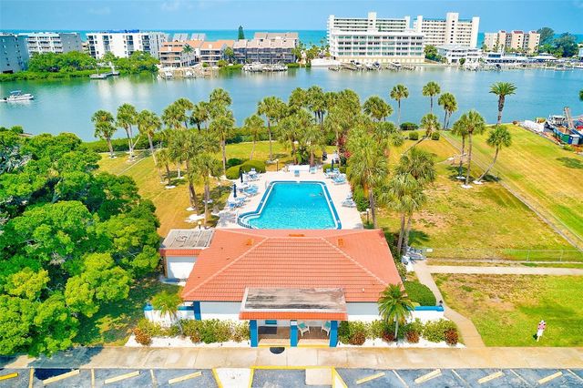 14690 S IMPERIAL POINT DRIVE S, Largo, FL 33774