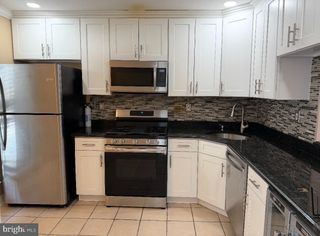 5 STOUT CT, Trenton, NJ 08648