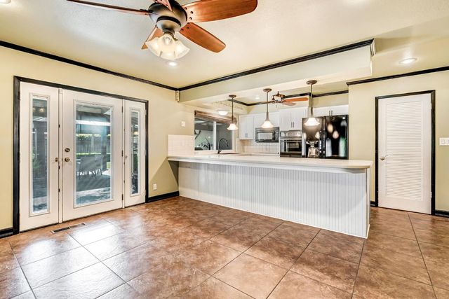 1411 W Sample Avenue, Fresno, CA 93711