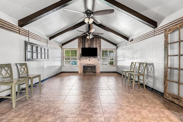 1411 W Sample Avenue, Fresno, CA 93711