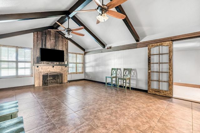 1411 W Sample Avenue, Fresno, CA 93711