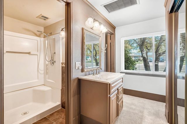 1411 W Sample Avenue, Fresno, CA 93711