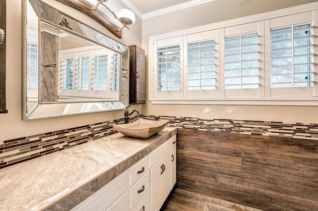 1411 W Sample Avenue, Fresno, CA 93711