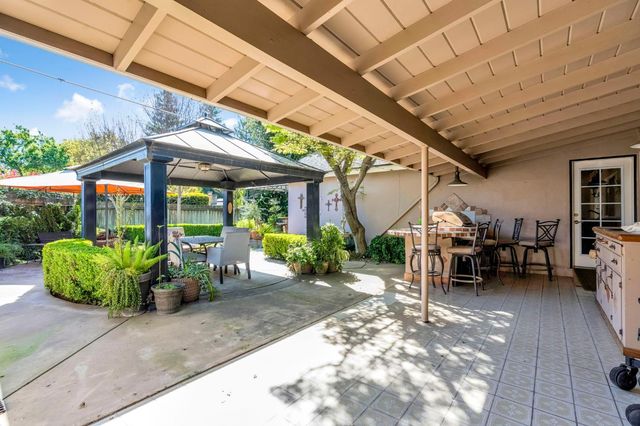 1411 W Sample Avenue, Fresno, CA 93711