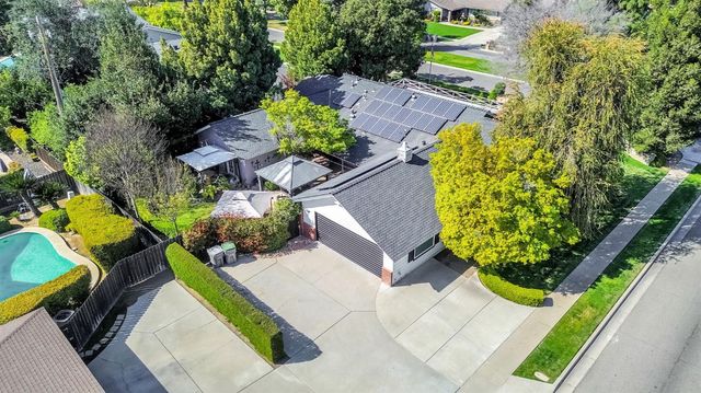 1411 W Sample Avenue, Fresno, CA 93711