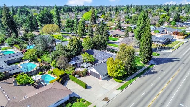 1411 W Sample Avenue, Fresno, CA 93711