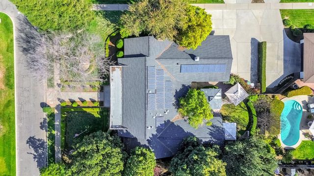 1411 W Sample Avenue, Fresno, CA 93711