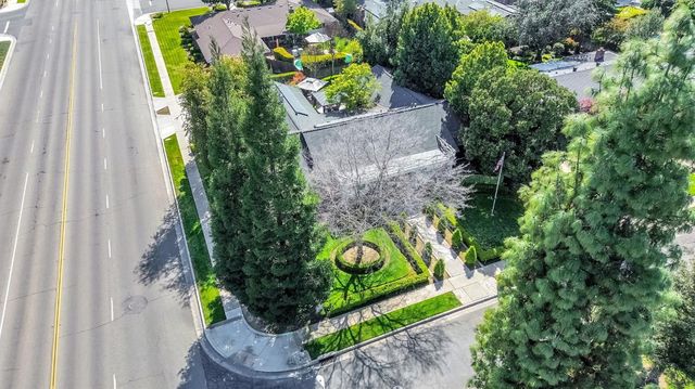 1411 W Sample Avenue, Fresno, CA 93711
