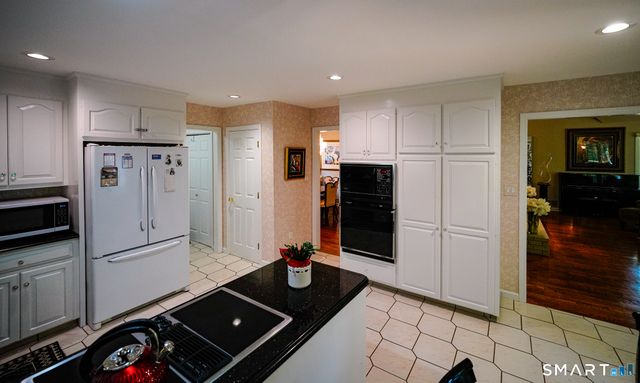 26 Chiltern Street, Farmington, CT 06032