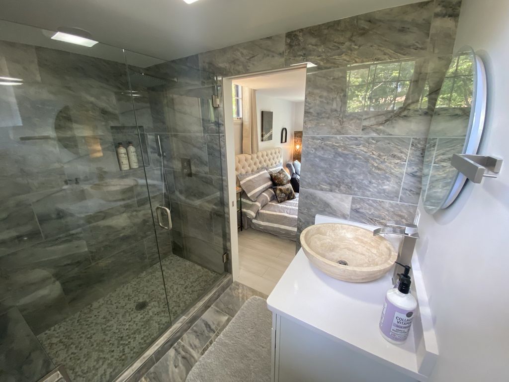 313 Garrett Dr, Nashville, TN 37211