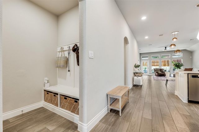 6517 Llano Stage TRL, Austin, TX 78738