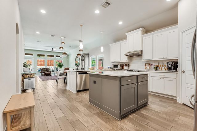 6517 Llano Stage TRL, Austin, TX 78738