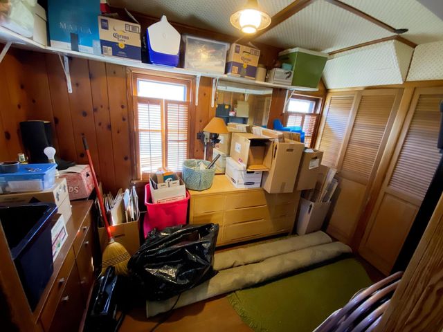 12 Beach Lane Court, Ogden Dunes, IN 46368