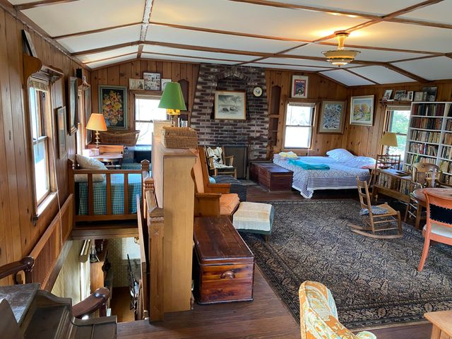 12 Beach Lane Court, Ogden Dunes, IN 46368