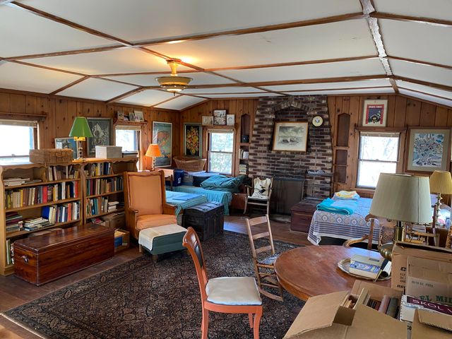 12 Beach Lane Court, Ogden Dunes, IN 46368