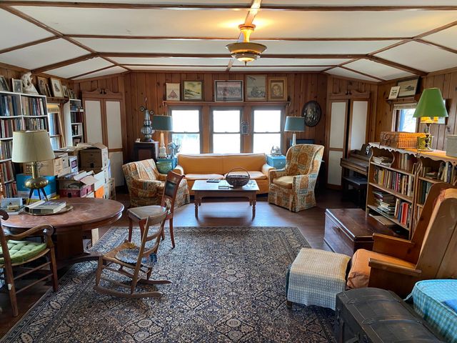 12 Beach Lane Court, Ogden Dunes, IN 46368