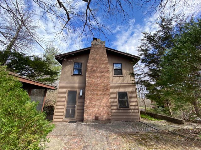 12 Beach Lane Court, Ogden Dunes, IN 46368