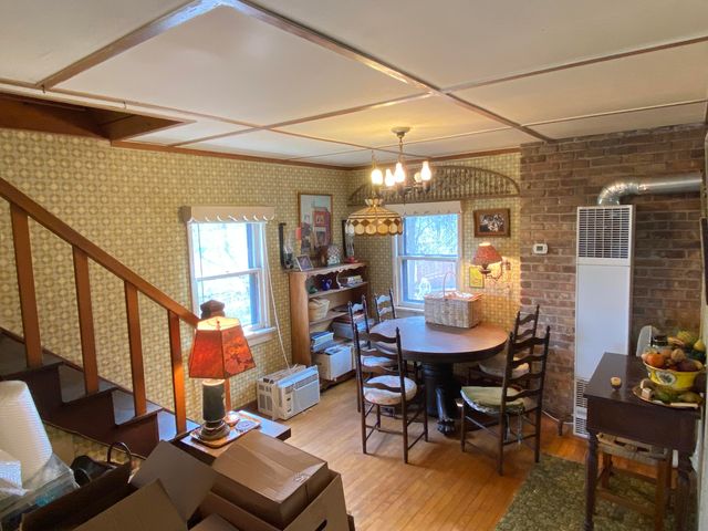 12 Beach Lane Court, Ogden Dunes, IN 46368