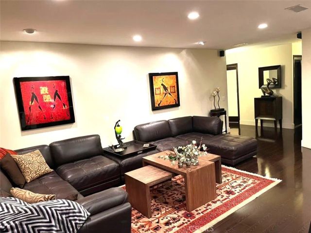4636 Park Granada 159, Calabasas, CA 91302